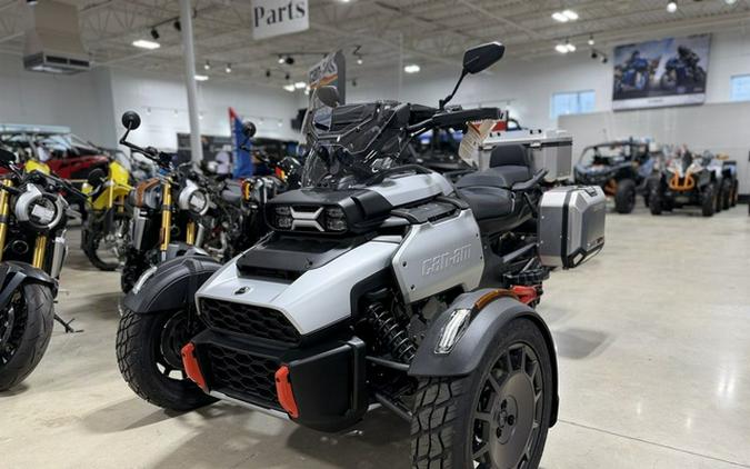 2025 Can-Am Canyon? XT