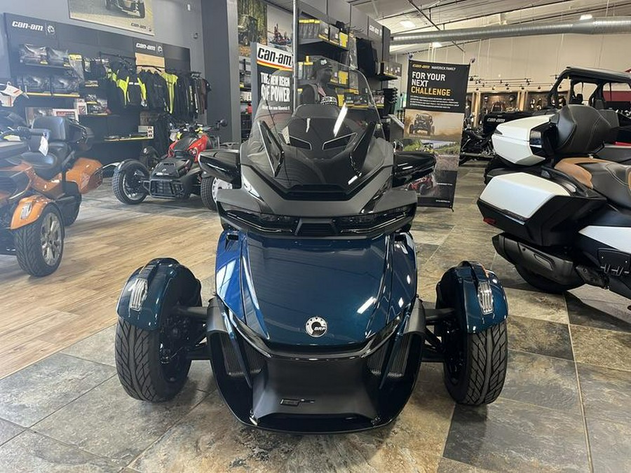 2024 Can-Am® Spyder RT Limited Dark Wheels