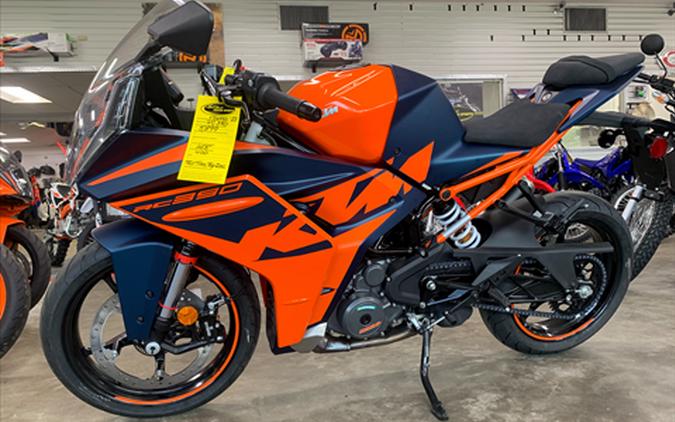 2023 KTM RC 390