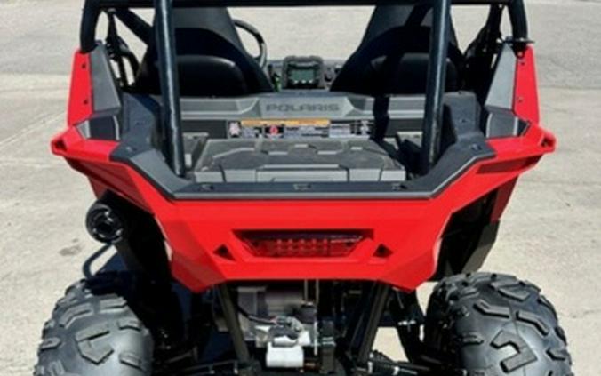 2025 Polaris RZR 200 EFI