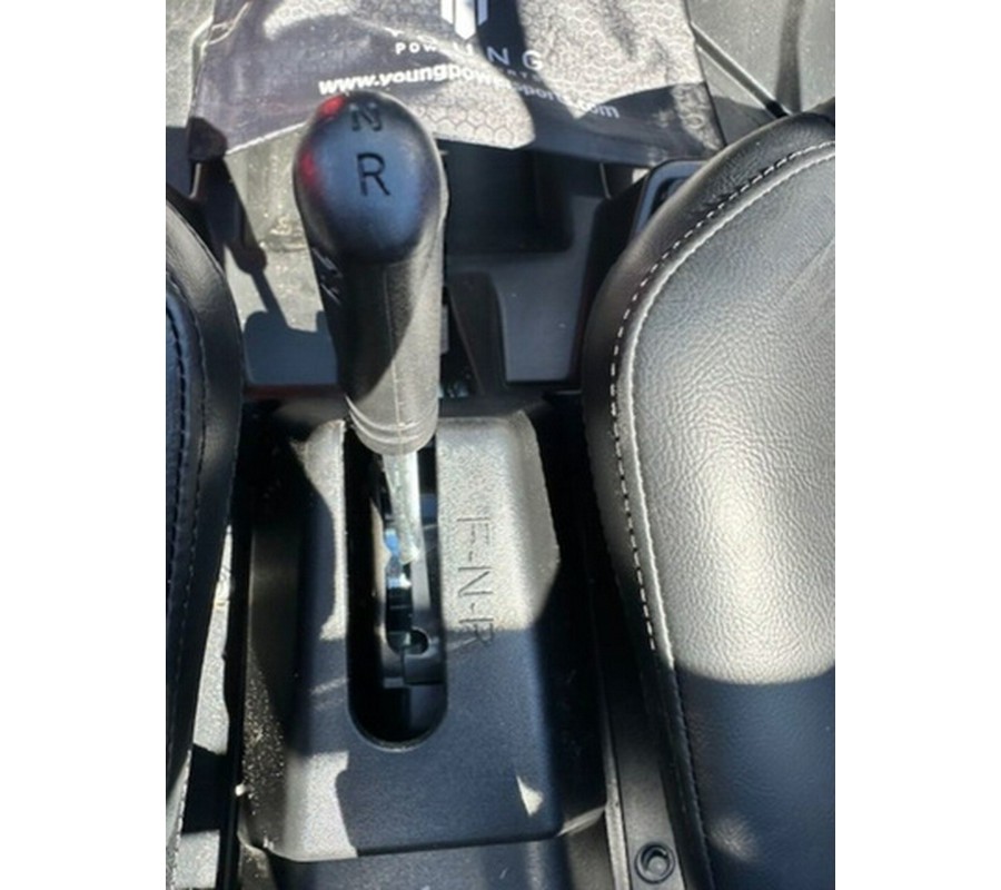 2025 Polaris RZR 200 EFI