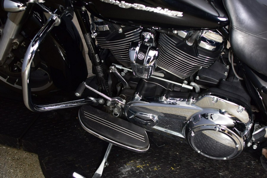 2017 Harley-Davidson Road Glide Special