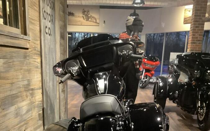 Harley-Davidson® Street Glide® 2026 FLHX T3-26 Vivid Black Black Trim