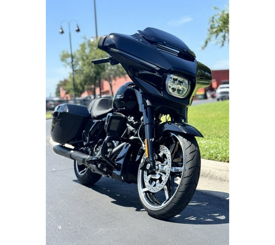 2025 Harley-Davidson FLHX - Street Glide