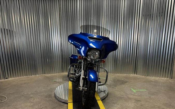 2017 Harley-Davidson Street Glide Superior Blue