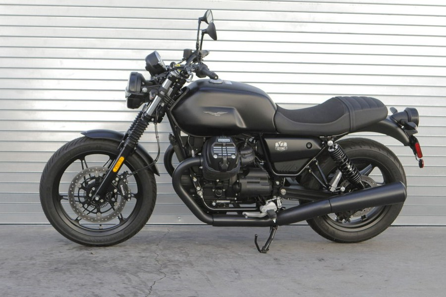 2026 Moto Guzzi V7 Stone