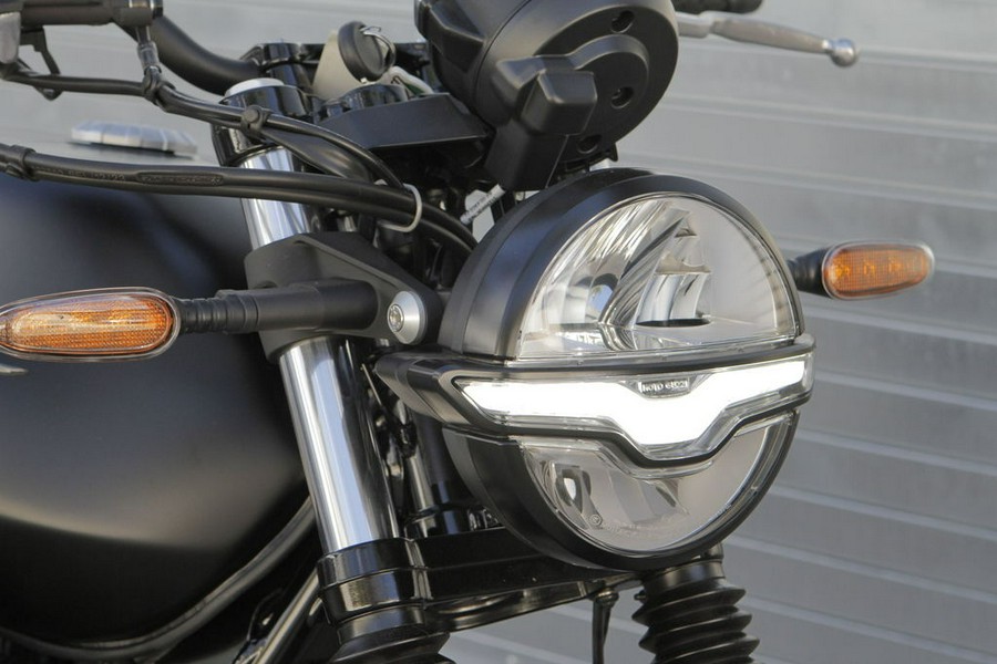 2026 Moto Guzzi V7 Stone