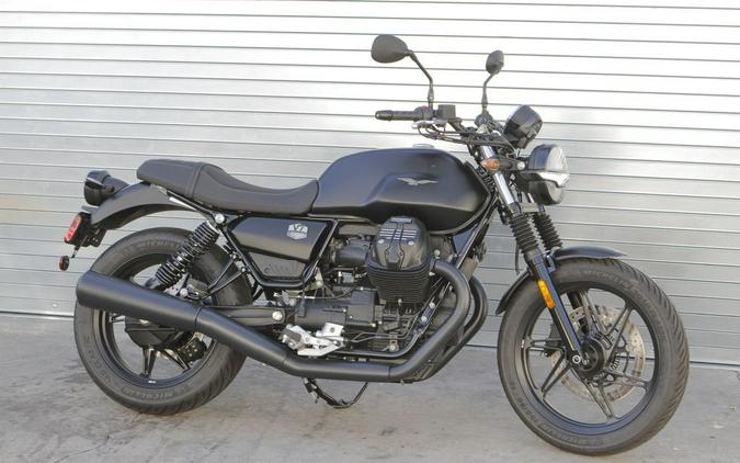 2026 Moto Guzzi V7 Stone
