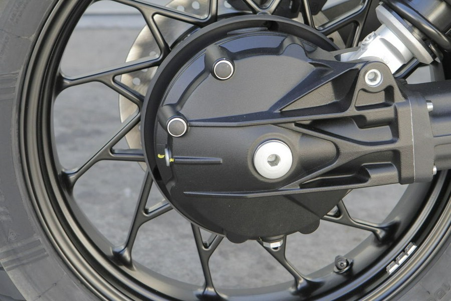 2026 Moto Guzzi V7 Stone