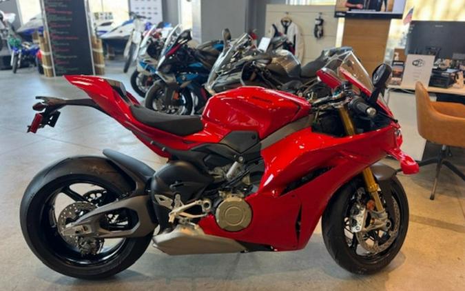 2025 Ducati Panigale V4 S