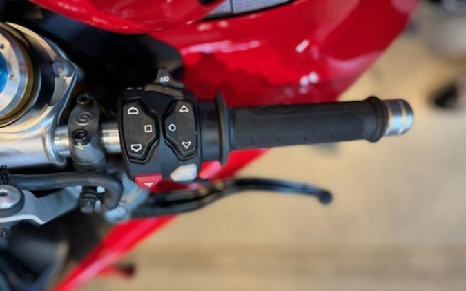 2025 Ducati Panigale V4 S