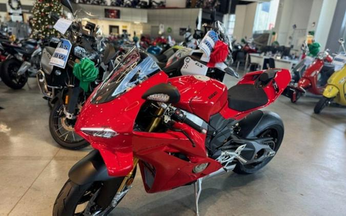 2025 Ducati Panigale V4 S