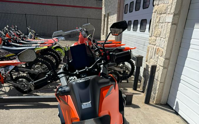 2027 KTM 1390 Super Adventure S EVO