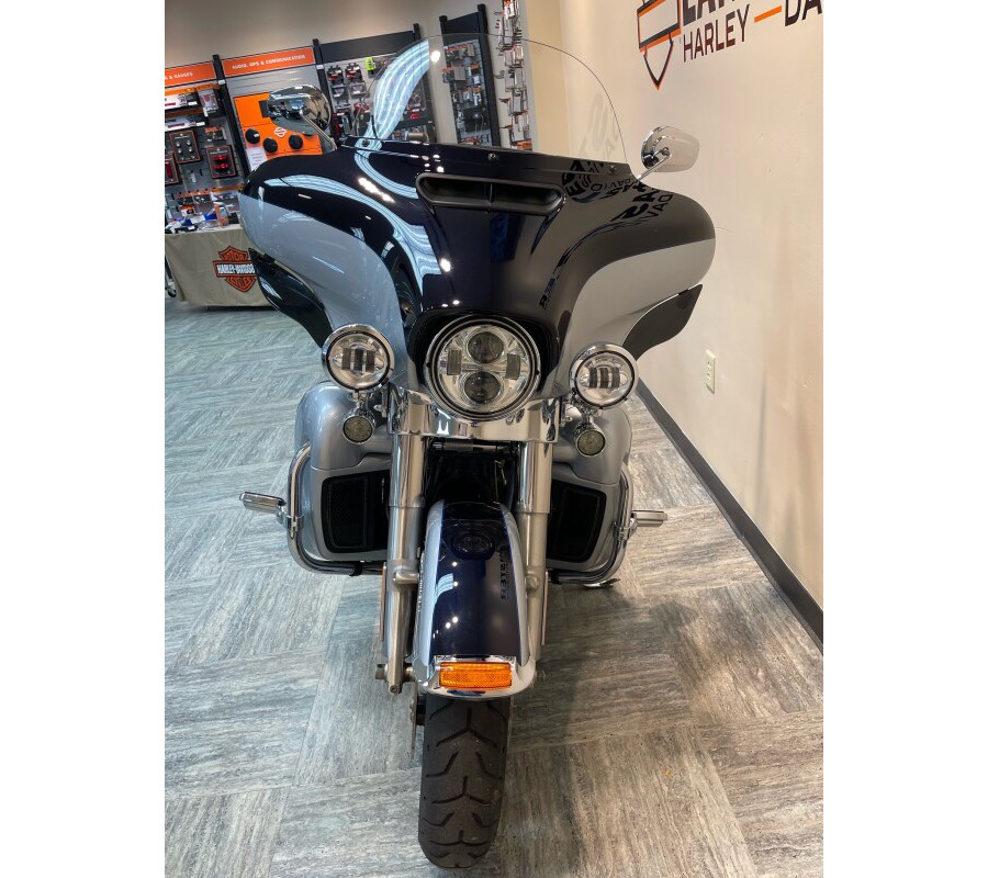 2019 Harley-Davidson Ultra Limited Midnight Blue/Barracuda Silver FLHTK