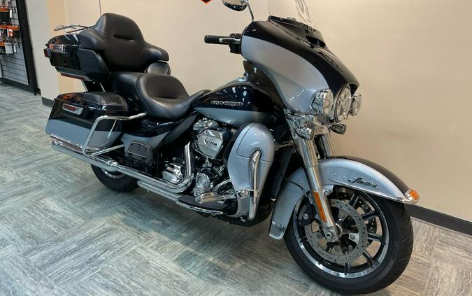 2019 Harley-Davidson Ultra Limited Midnight Blue/Barracuda Silver FLHTK