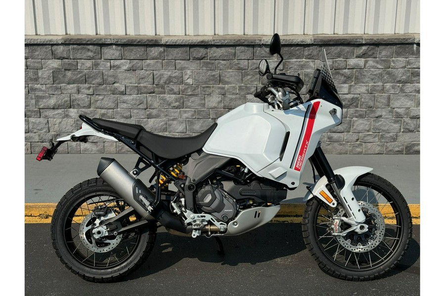 2024 Ducati DESERT X