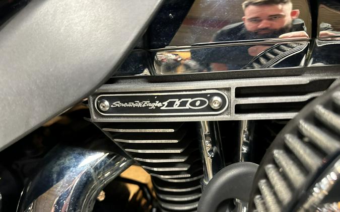 FLTRUSE 2016 CVO™ Road Glide® Ultra