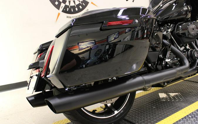 FLTRX 2024 Road Glide®