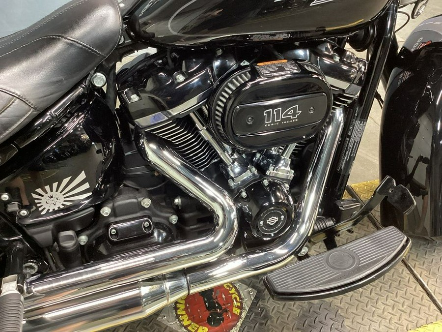 2020 Harley-Davidson® FLHCS - Heritage Classic 114