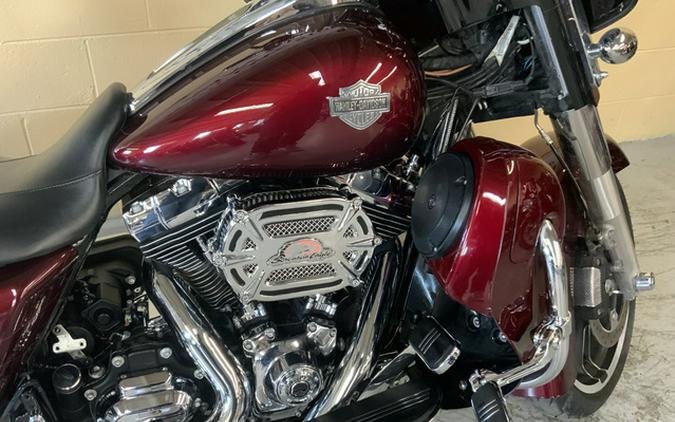 2014 Harley-Davidson FLHXS Street Glide Special