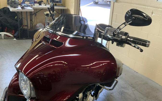 2014 Harley-Davidson FLHXS Street Glide Special