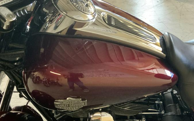 2014 Harley-Davidson FLHXS Street Glide Special