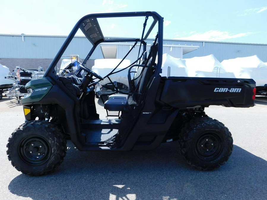 2024 Can-Am® Defender DPS HD7 Tundra Green