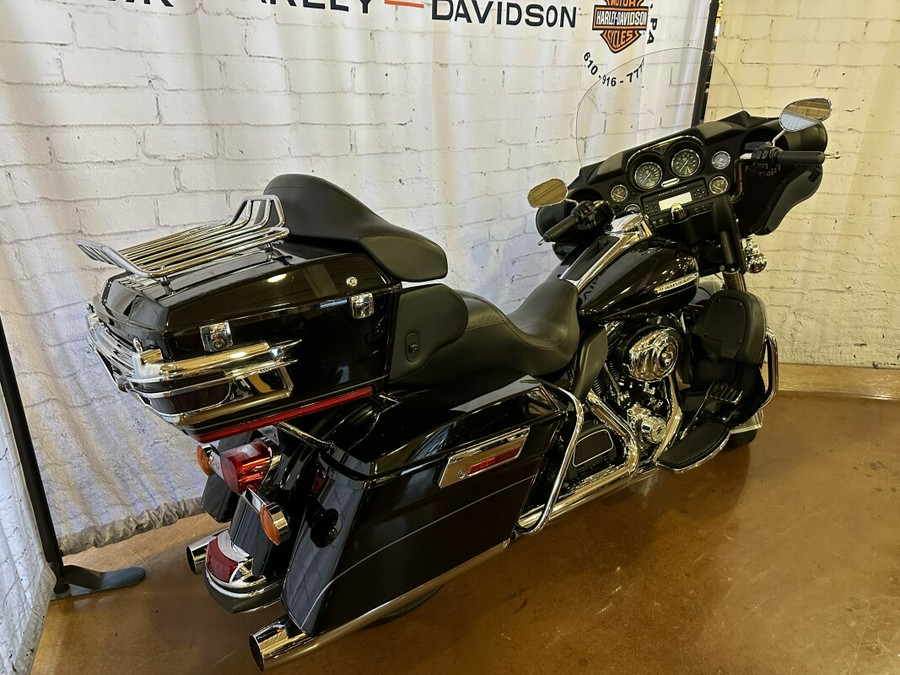 2012 Harley-Davidson Electra Glide Ultra Limited FLHTK Vivid Black