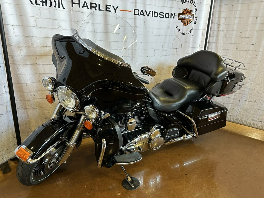 2012 Harley-Davidson Electra Glide Ultra Limited FLHTK Vivid Black