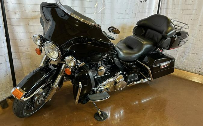 2012 Harley-Davidson Electra Glide Ultra Limited FLHTK Vivid Black