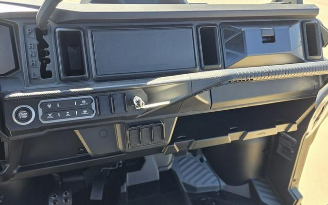 2026 Can-Am® Defender XT HD11