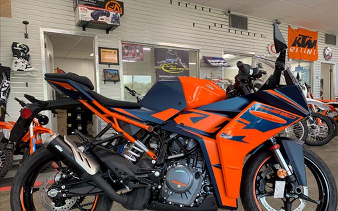 2023 KTM RC 390