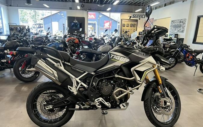 2024 Triumph Tiger 900 Rally Aragon Edition Matte Phantom Black / Matte Graphite