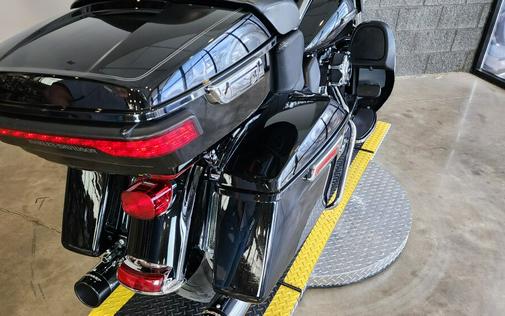 2015 Harley-Davidson® Electra Glide® Ultra Classic® Low FLHTCUL