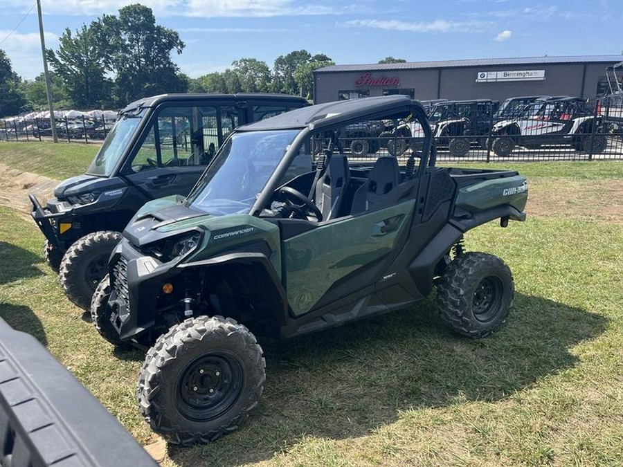 2024 Can-Am® Commander DPS 700