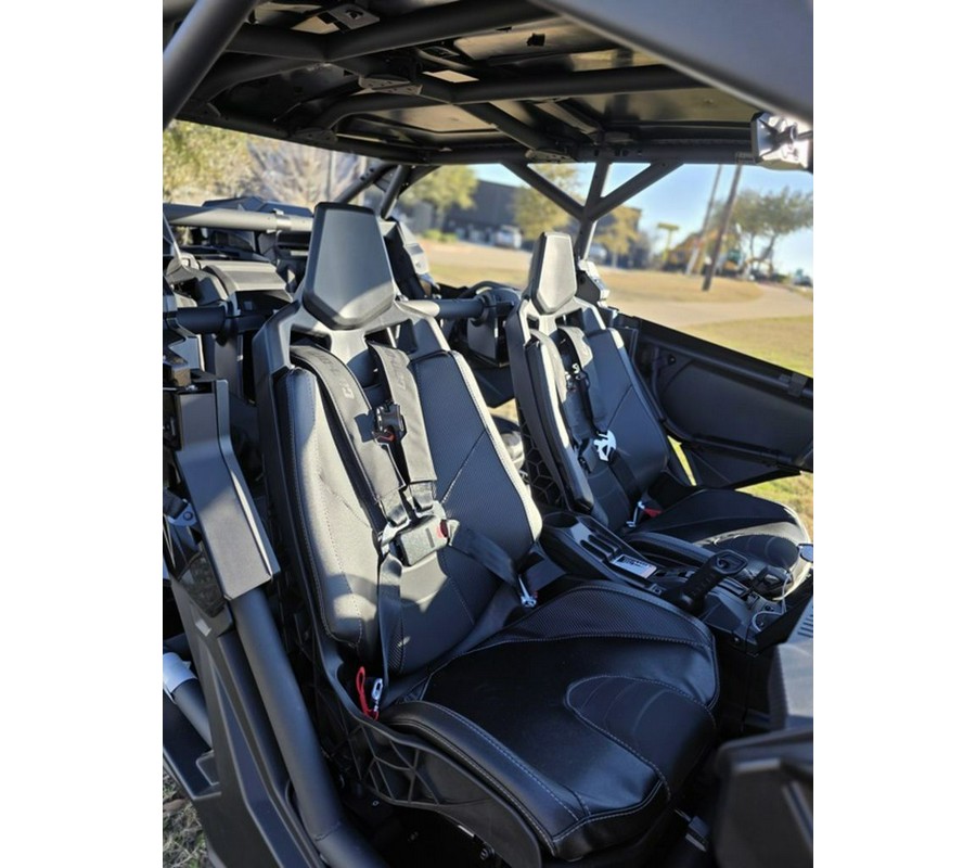 2026 Can-Am® Maverick X3 Max X RS Turbo RR Triple Black_4.5 in