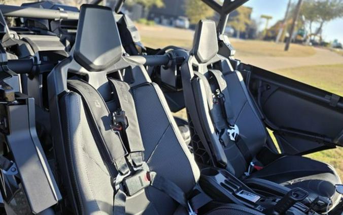 2026 Can-Am® Maverick X3 Max X RS Turbo RR Triple Black_4.5 in