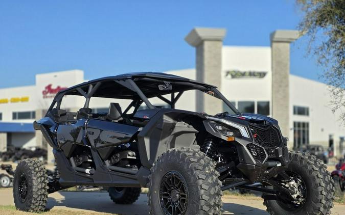 2026 Can-Am® Maverick X3 Max X RS Turbo RR Triple Black_4.5 in
