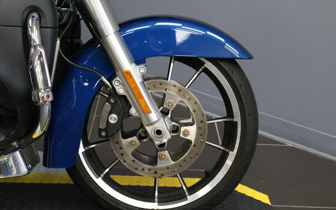 2022 Harley-Davidson® Road Glide® Reef Blue