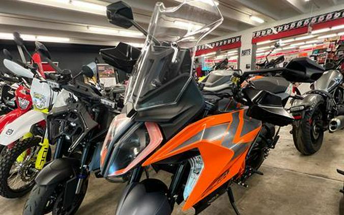 2024 KTM 1290 Super Duke GT