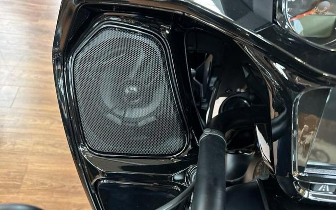 2024 Indian Motorcycle® Challenger® Dark Horse® w/PowerBand Audio Pkg Black Smoke