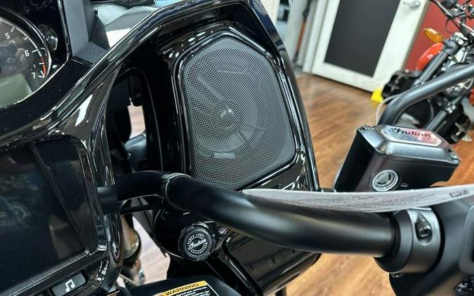 2024 Indian Motorcycle® Challenger® Dark Horse® w/PowerBand Audio Pkg Black Smoke