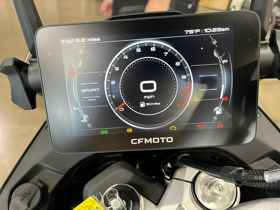 2023 CFMOTO Ibex 800 S