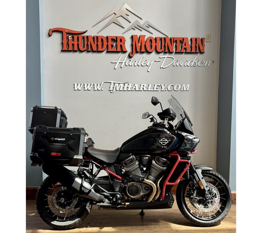 2025 Harley-Davidson CVO™ Pan America®