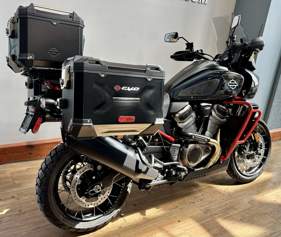 2025 Harley-Davidson CVO™ Pan America®