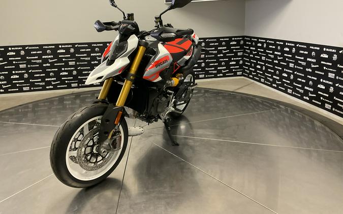 2027 DUCATI HYPERMOTARD V2 SP - 3225D