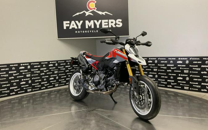 2027 DUCATI HYPERMOTARD V2 SP - 3225D