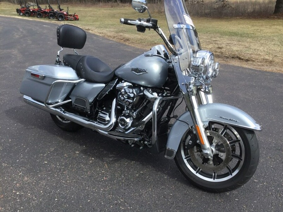 2019 Harley-Davidson® Road King® Barracuda Silver