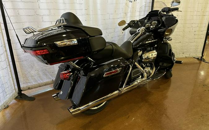 2020 Harley-Davidson Road Glide Limited FLTRK Midnight Blue