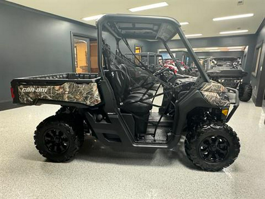 2024 Can-Am Defender XT HD7